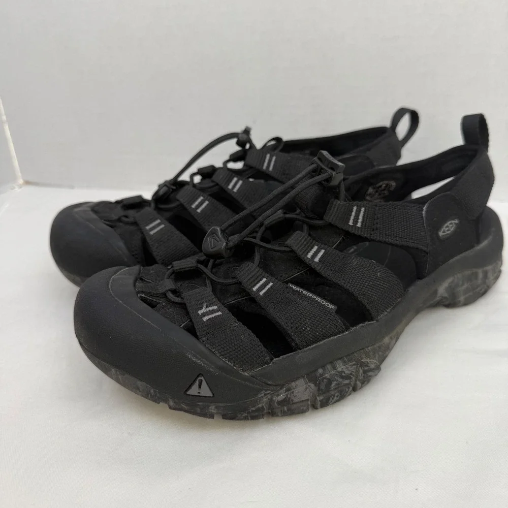 Keen Newport H2 Mens 8 Waterproof Hiking Sandals Black 1020285
